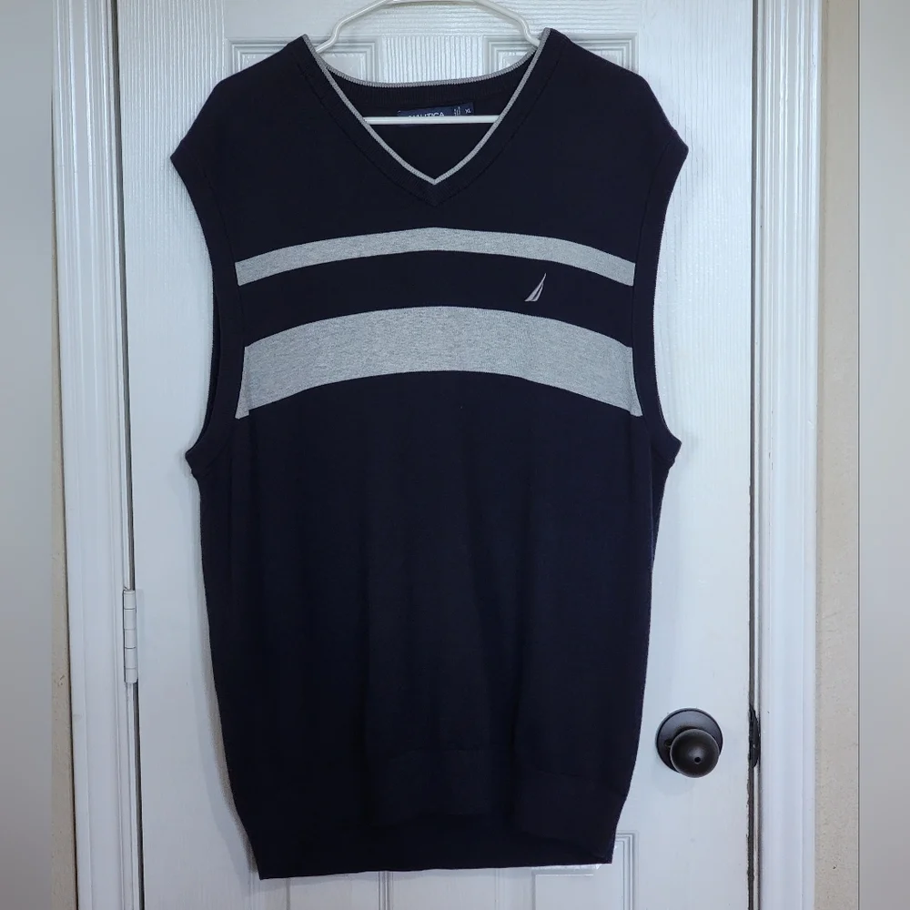 Nautica Sleeveless sweater vest, XL, navy and light gray